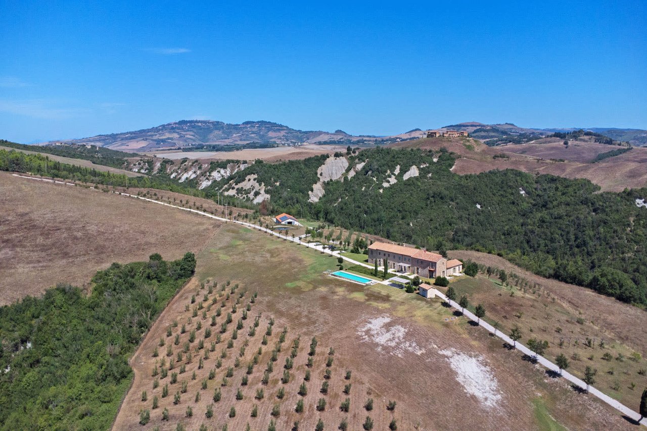 LA VOLTERRANA  “Wonderful property with swimming pool for sale in Volterra”