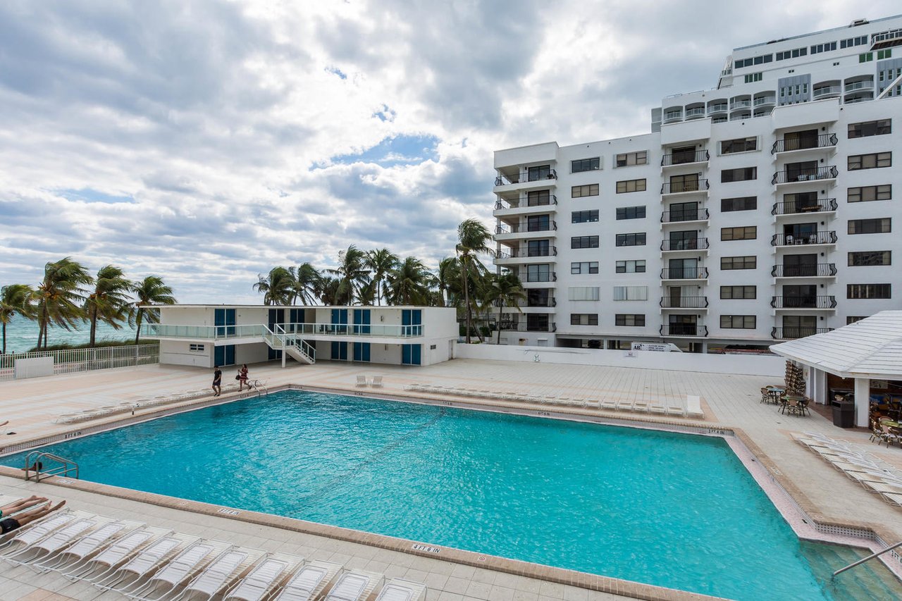 5445 Collins Ave Unit M13 Miami Beach