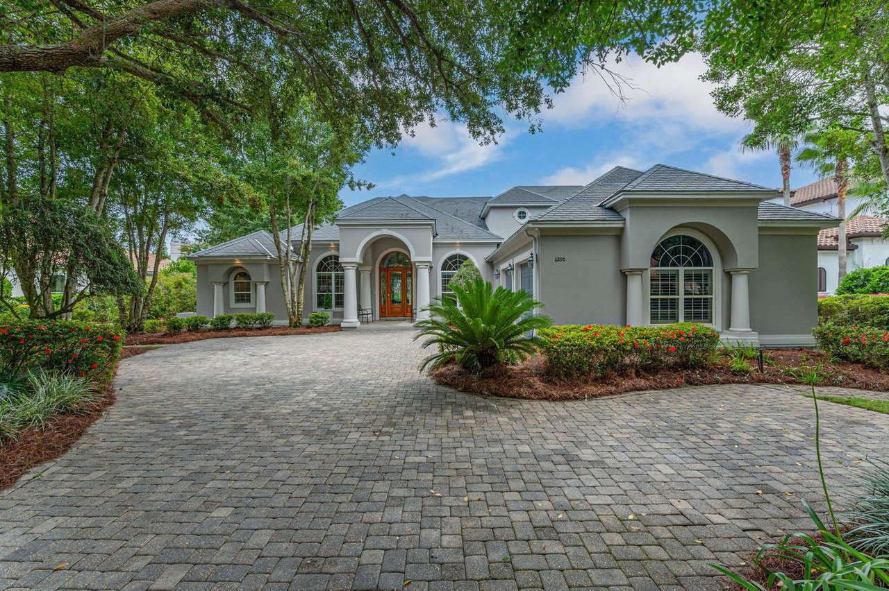 6290 Augusta Cove