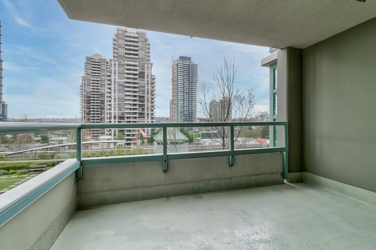 504-4388 Buchanan St