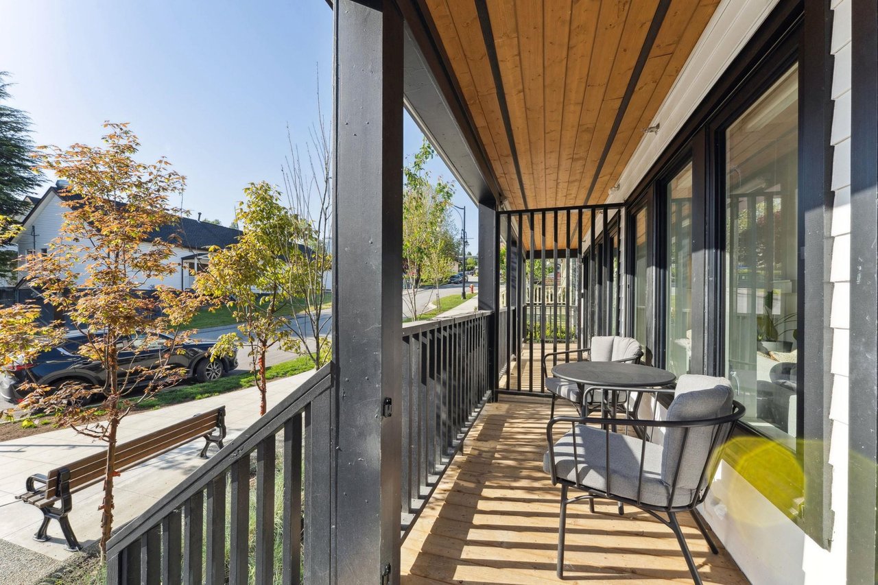 212-1306 Laval Square