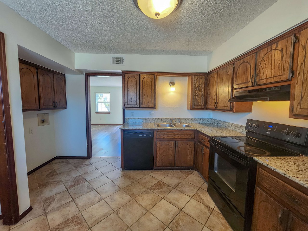 3901 N Kickapoo Unit 33