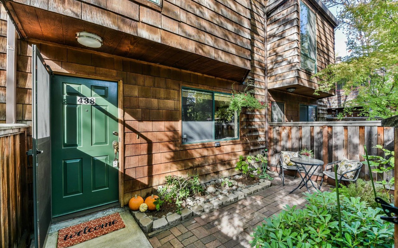 Super Cute Townhome - Walnut Creek!