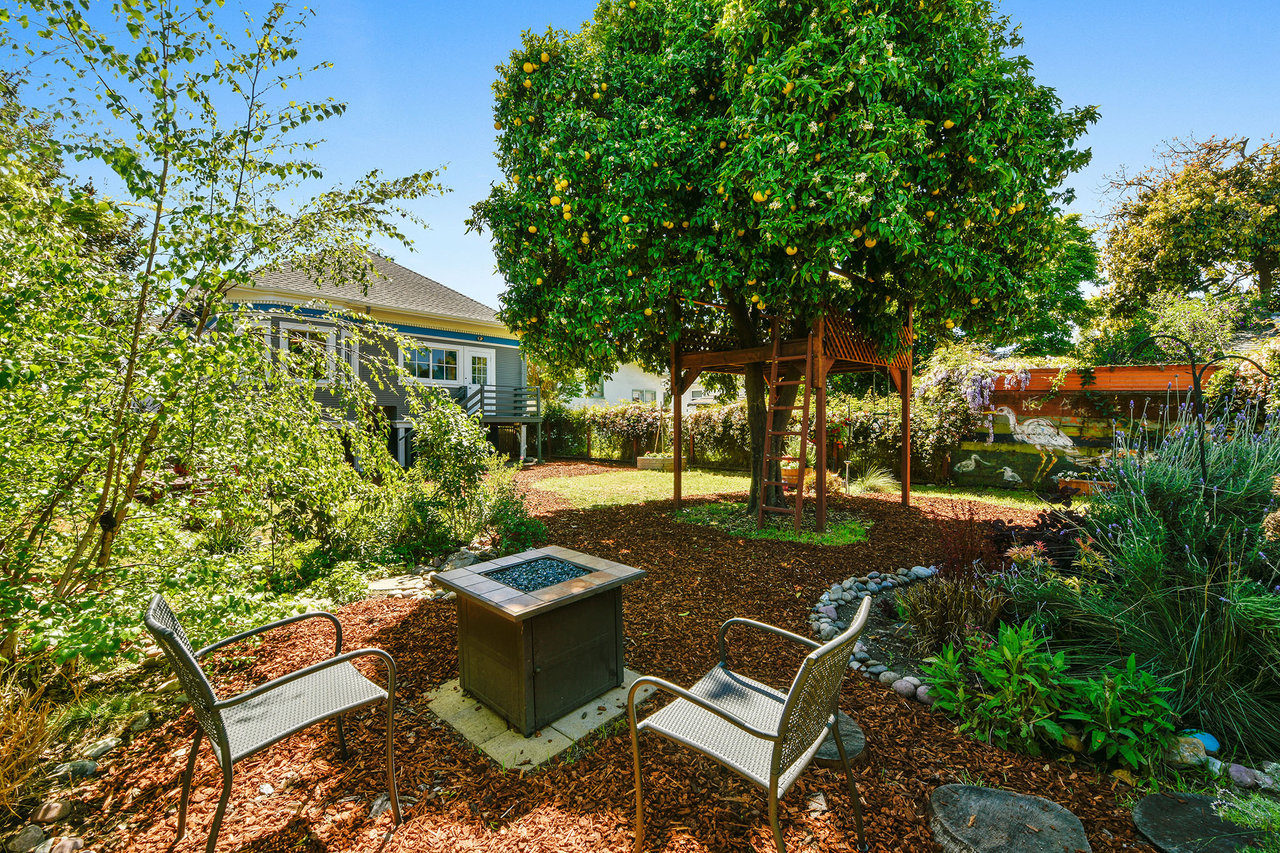 811 Santa Clara Ave