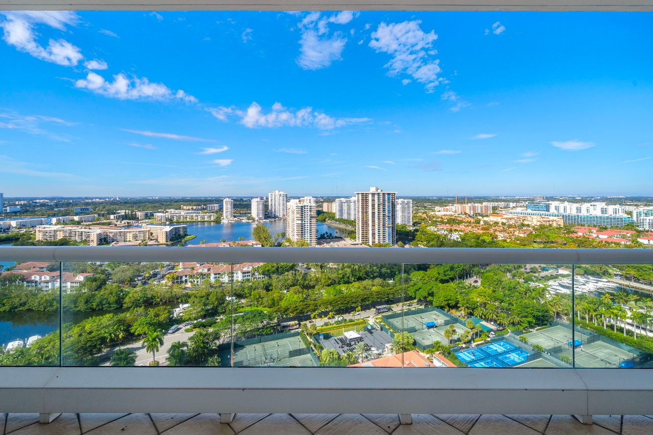 6000 Island Blvd # 2406