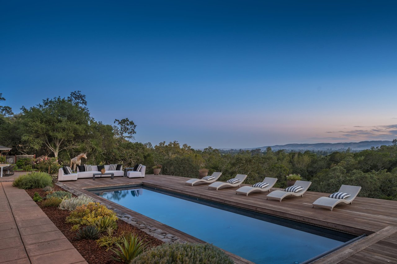 Quarry Hill Road, Sonoma