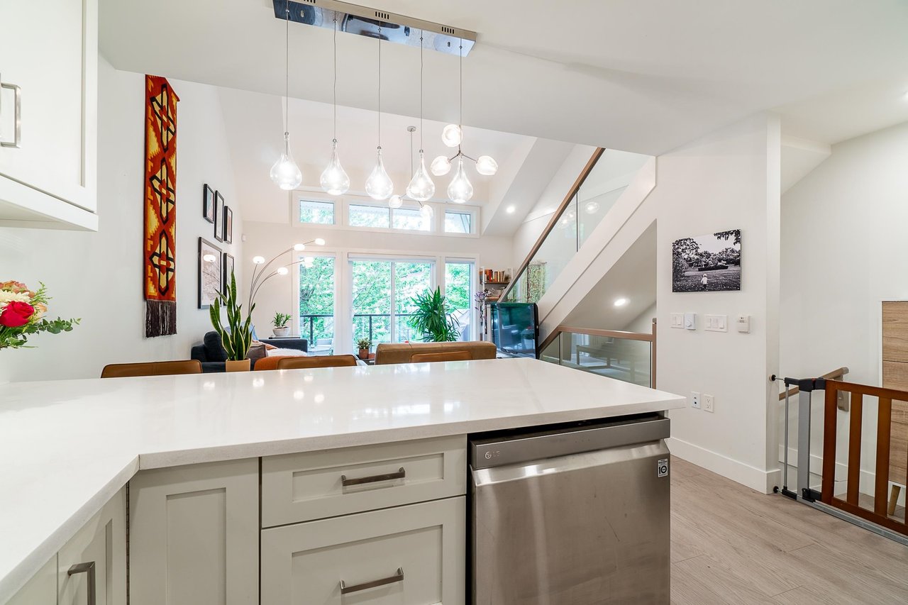 8-2717 Horley St