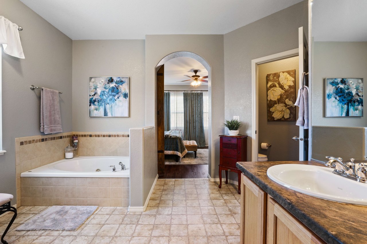 6435 Coyote Ridge CT, Colorado Springs, CO 80923