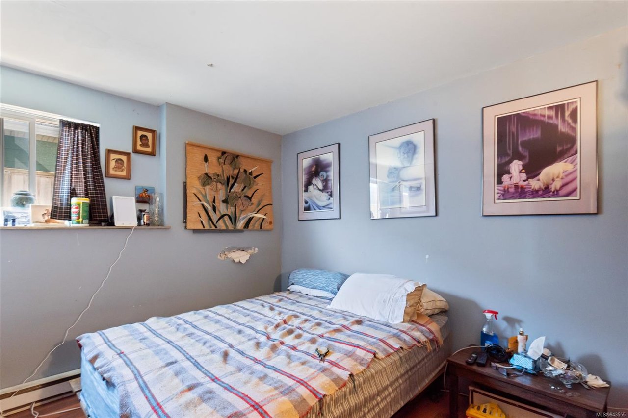 305 Lake Park Rd, Lake Cowichan