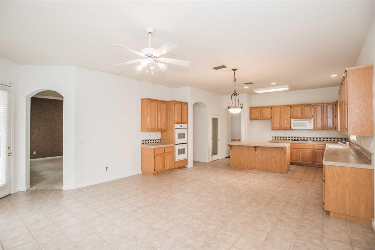 9561 Crystal Water Way