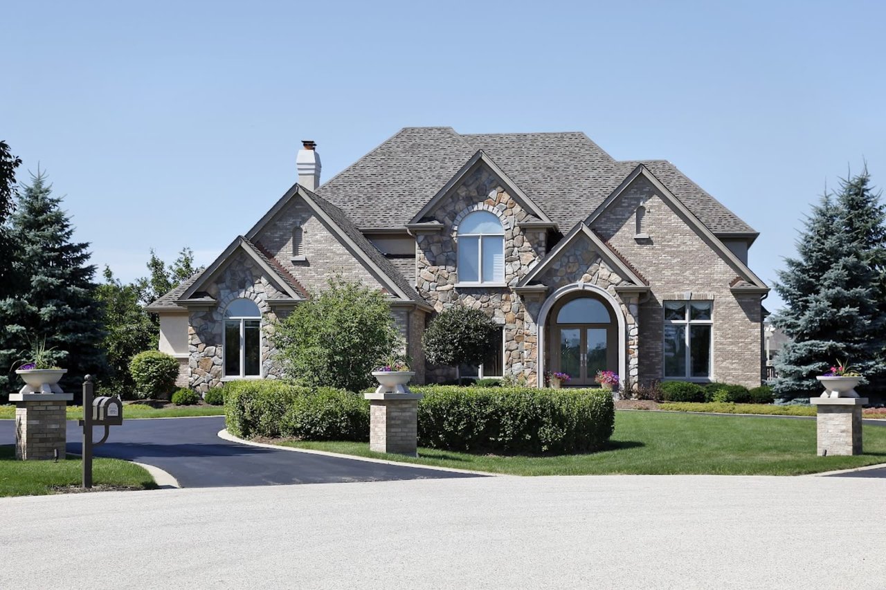 7 Ways to Conquer Buying & Selling Your Home at the Same Time