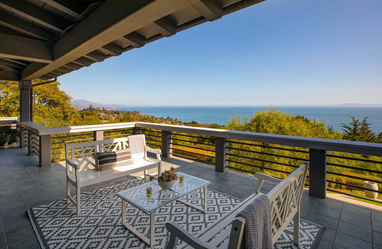 Sweeping Ocean Views - PENDING 