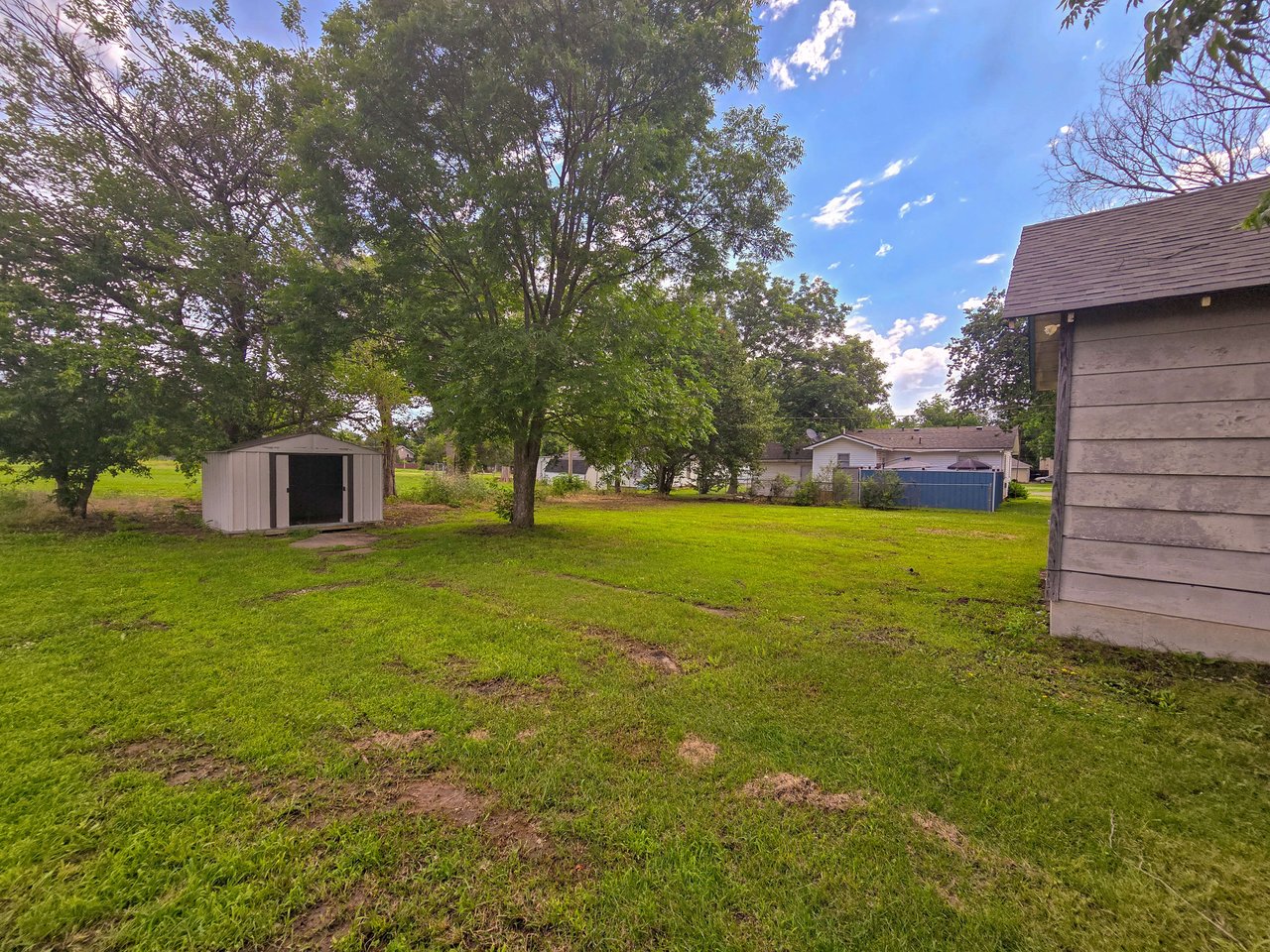 209 E Main St