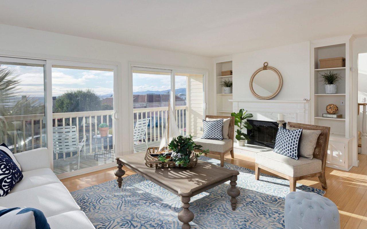 7040 Vista Del Mar Ln