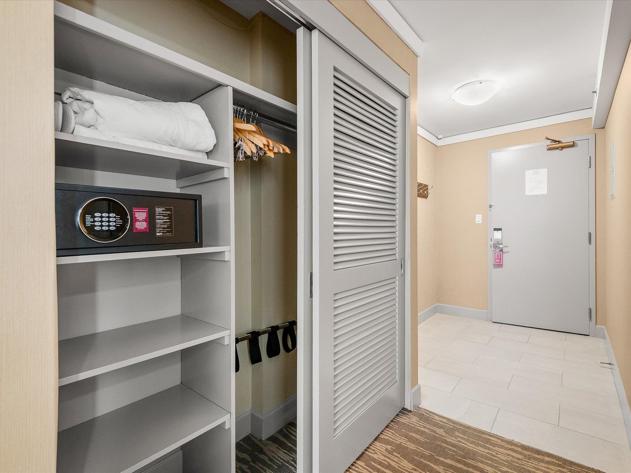 502/504-4050 Whistler Wy