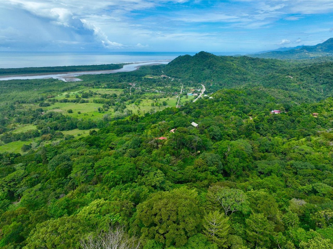 Private Waterfall Ocean View Land, Ojochal, Puntarenas