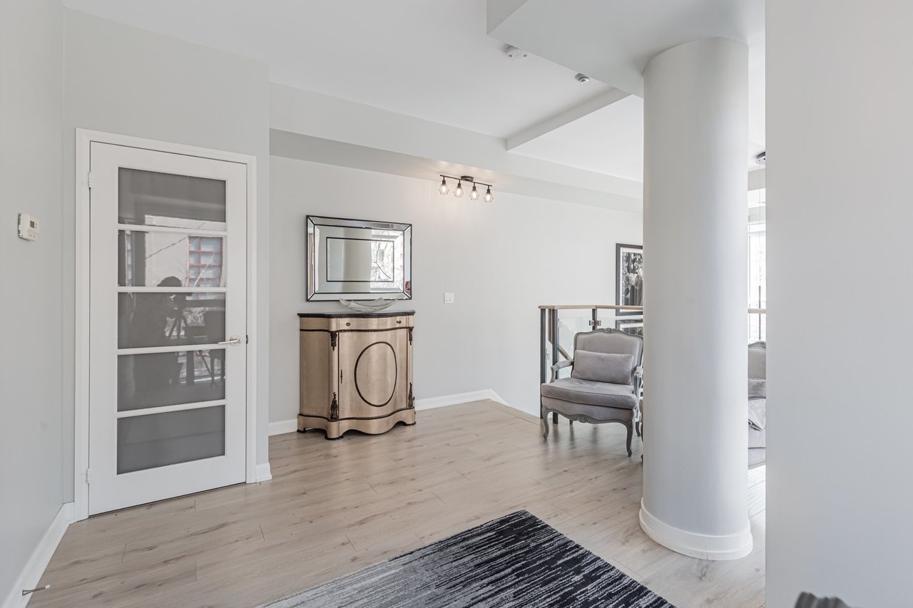 LUXURY URBAN TOWNHOME