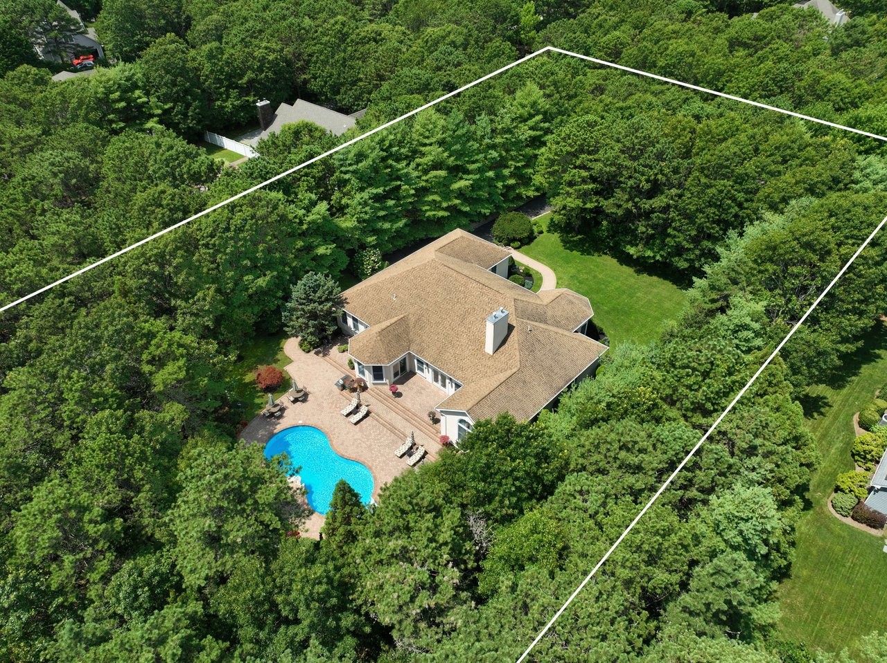 SOLD & CLOSED Stunning Southampton Pines Summer Getaway