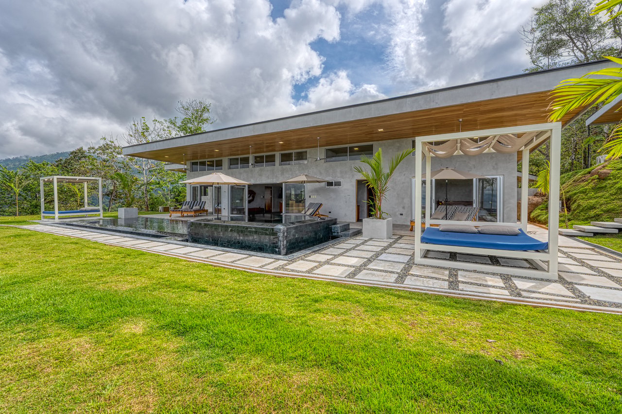 Private Rainforest View Luxury Estate, Dominical, Puntarenas