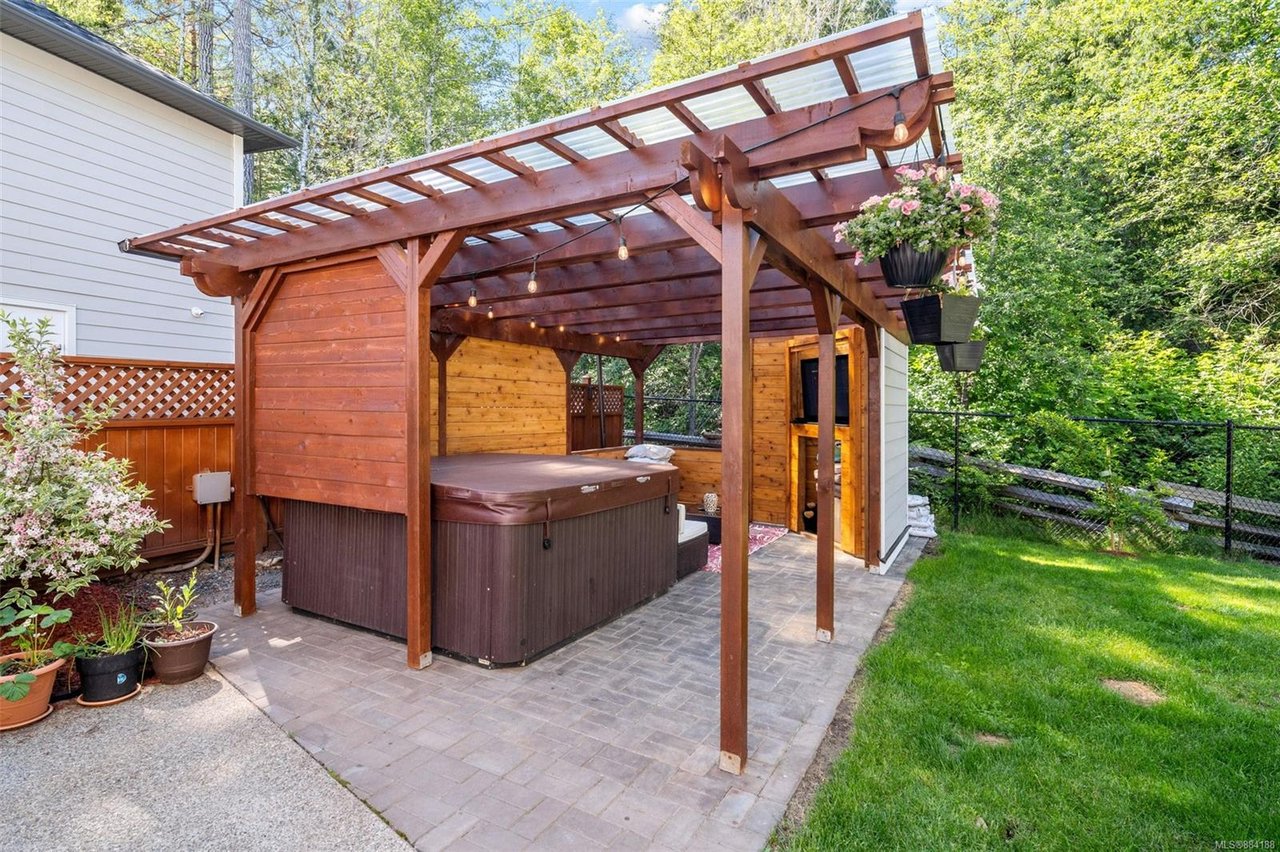 2544 West Trail Crt, Sooke