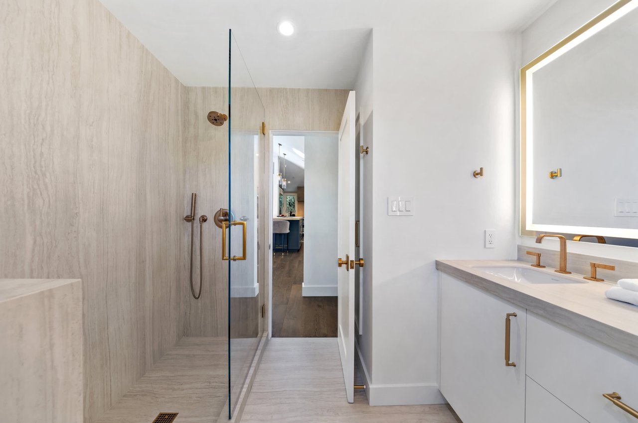 Exceptional Contemporary Renovation