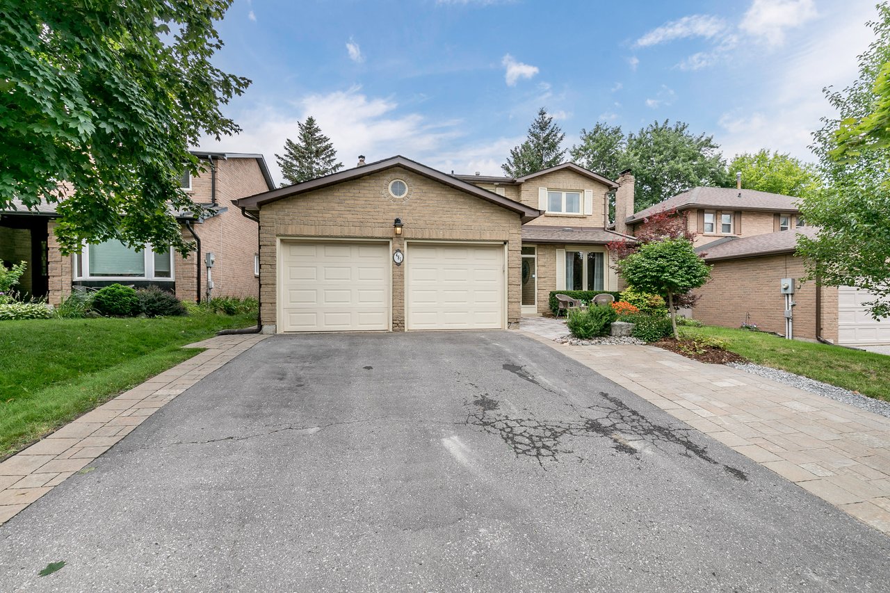 New Listing: 481 Dover Cres