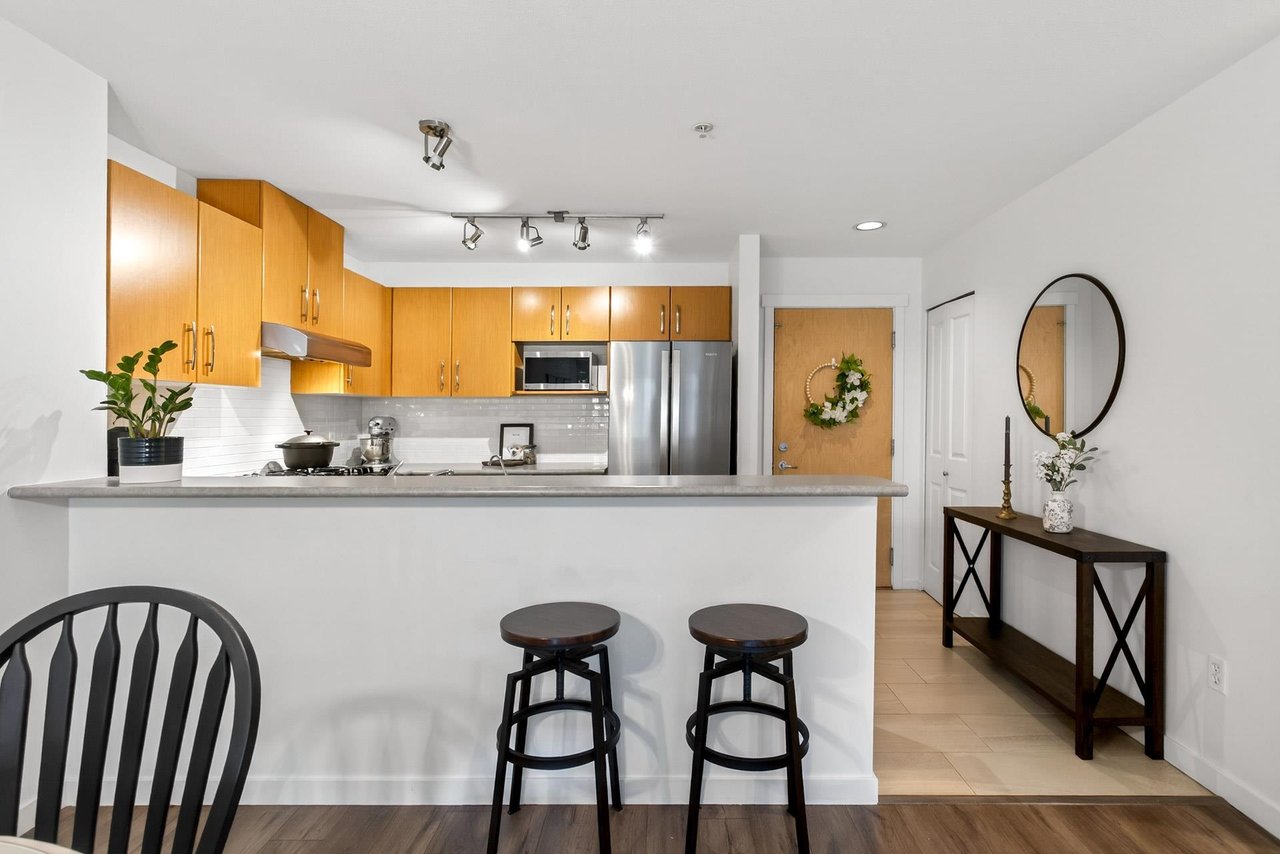 207-500 Klahanie Drive, Port Moody