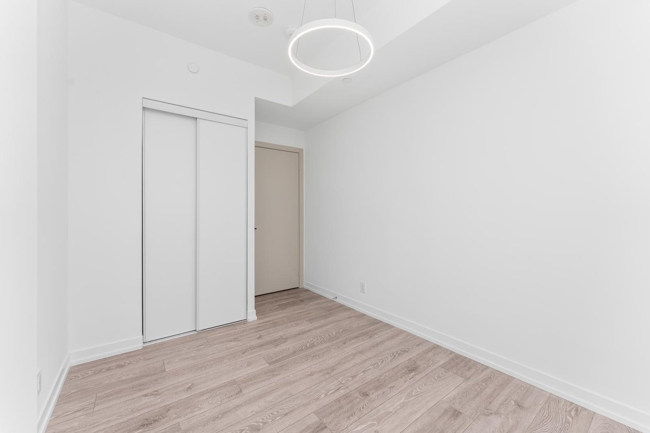 2020 Bathurst St Unit: 1121