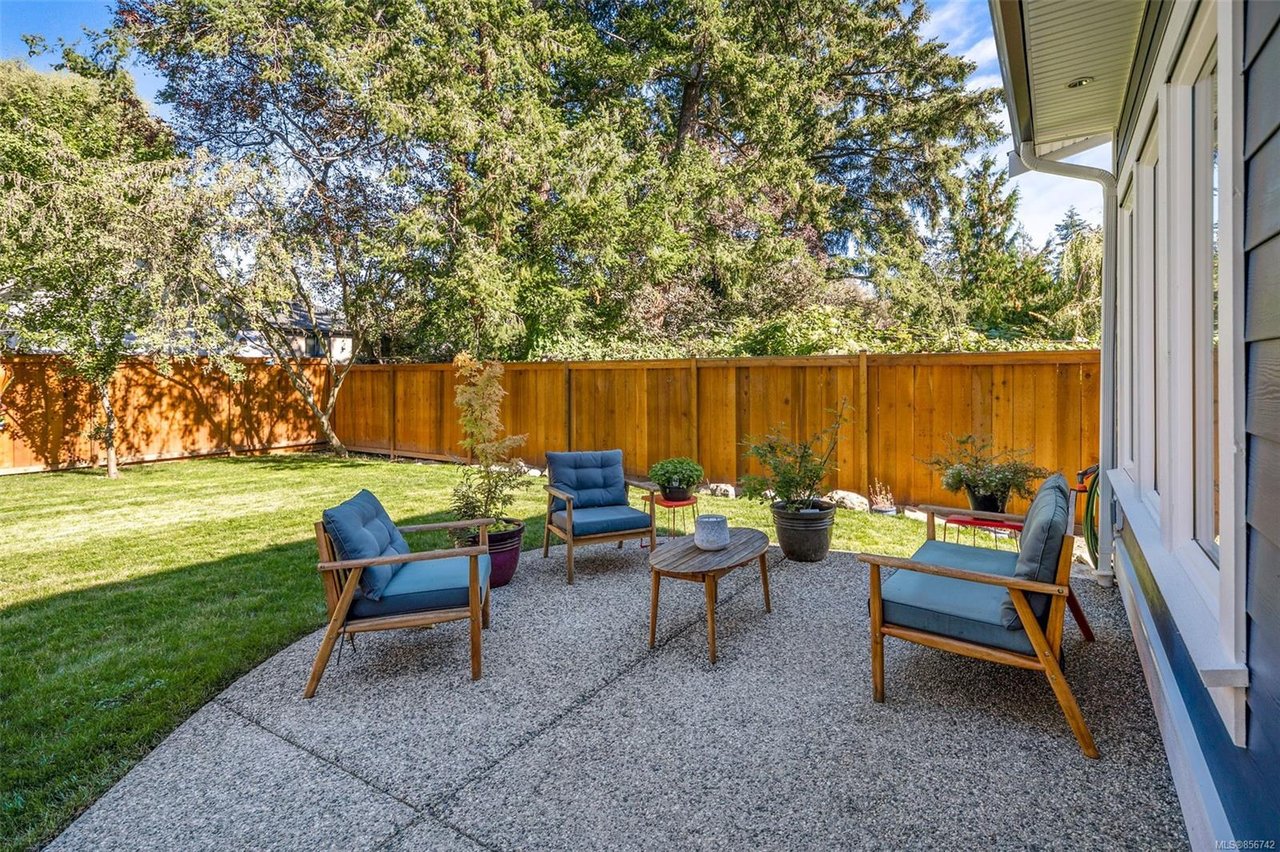 308 View Royal Ave