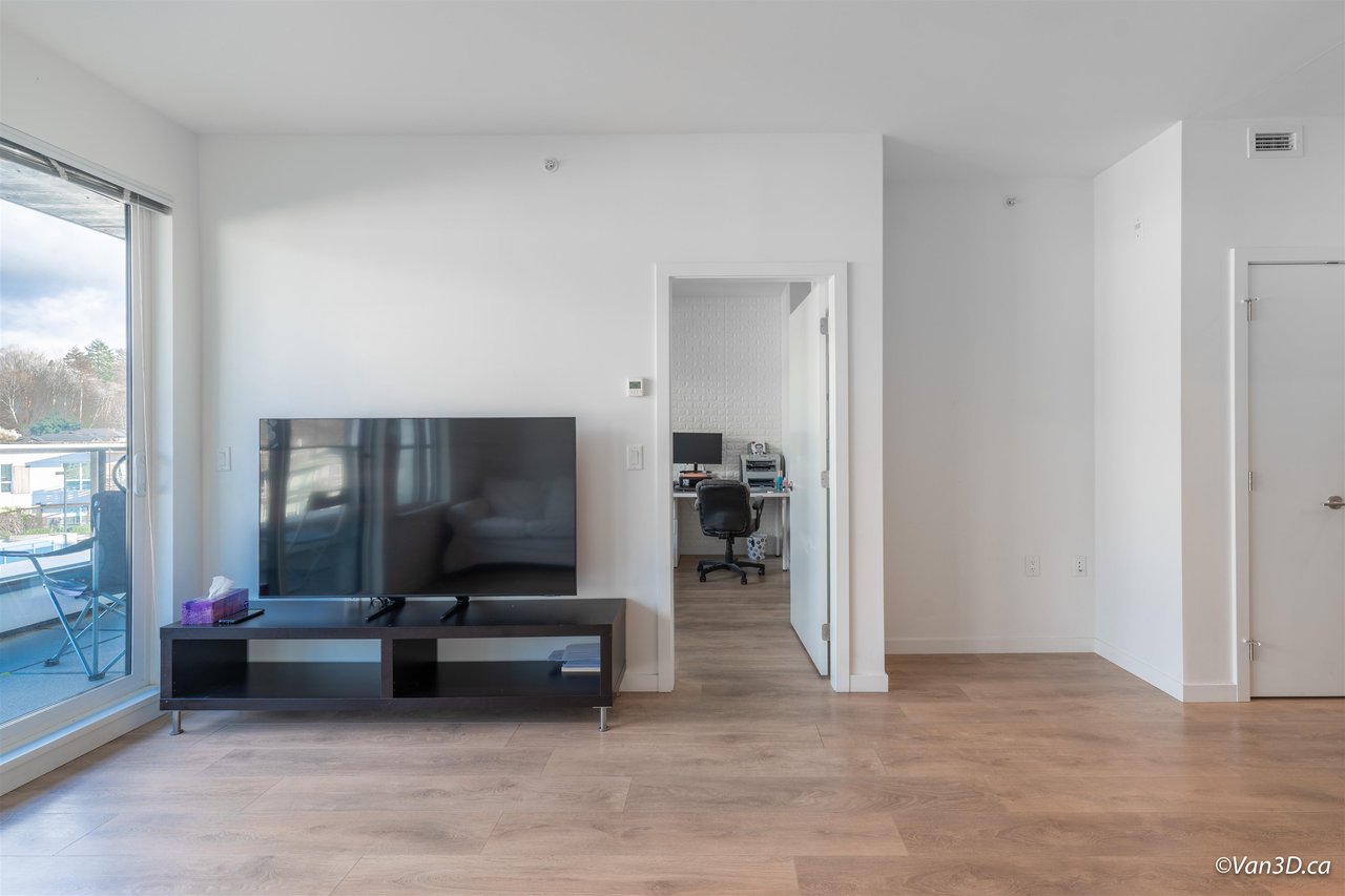 501-725 Marine Dr