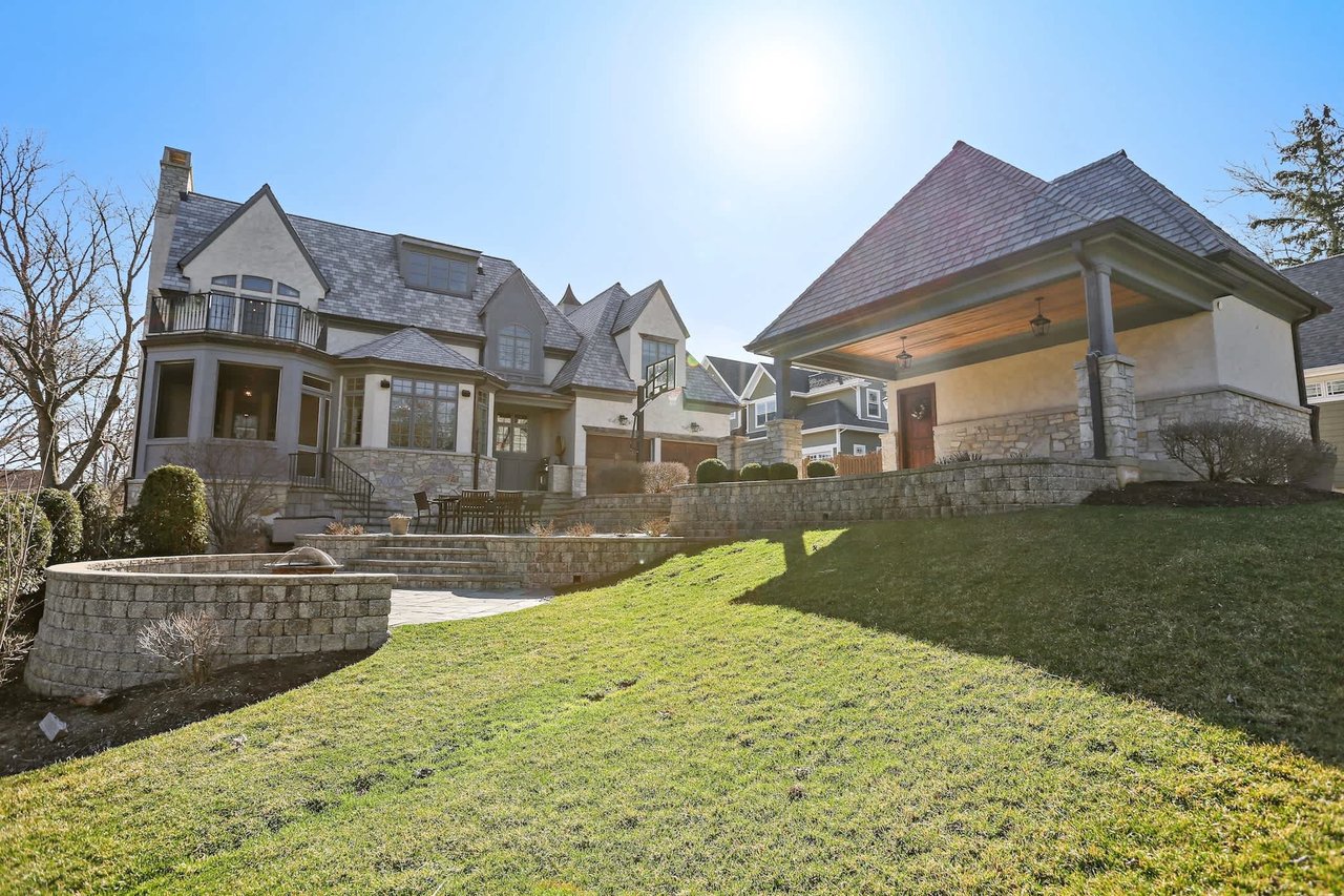 Brilliantly Designed Luxury Estate