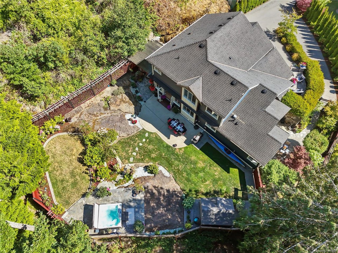 630 Granrose Terr, Colwood