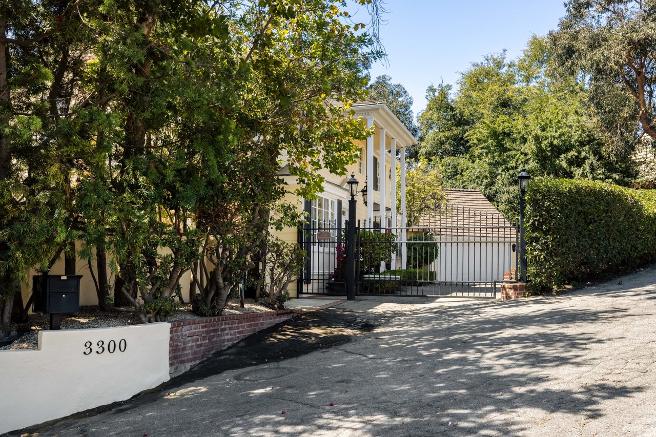 A 1940s Hollywood Hills Traditional