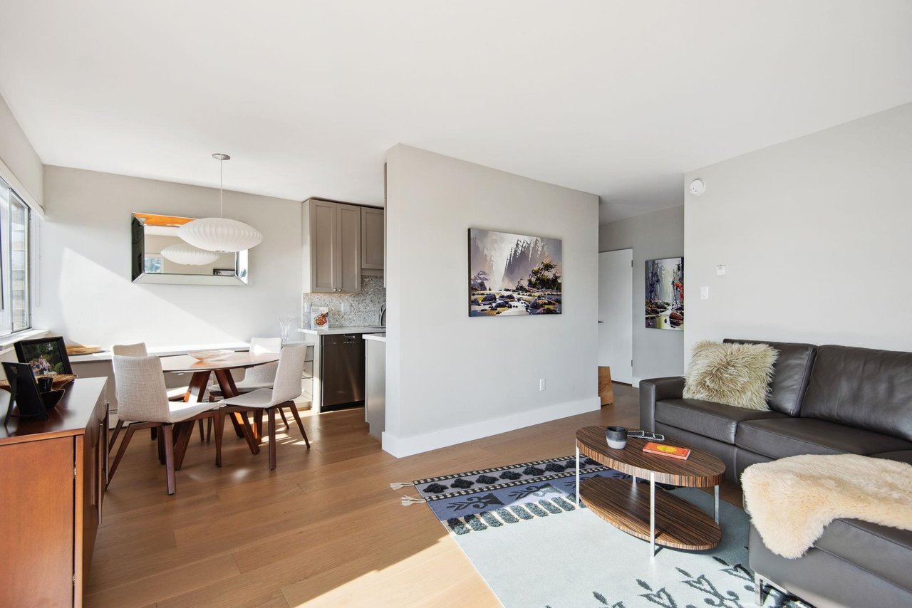 902-1930 Marine Dr