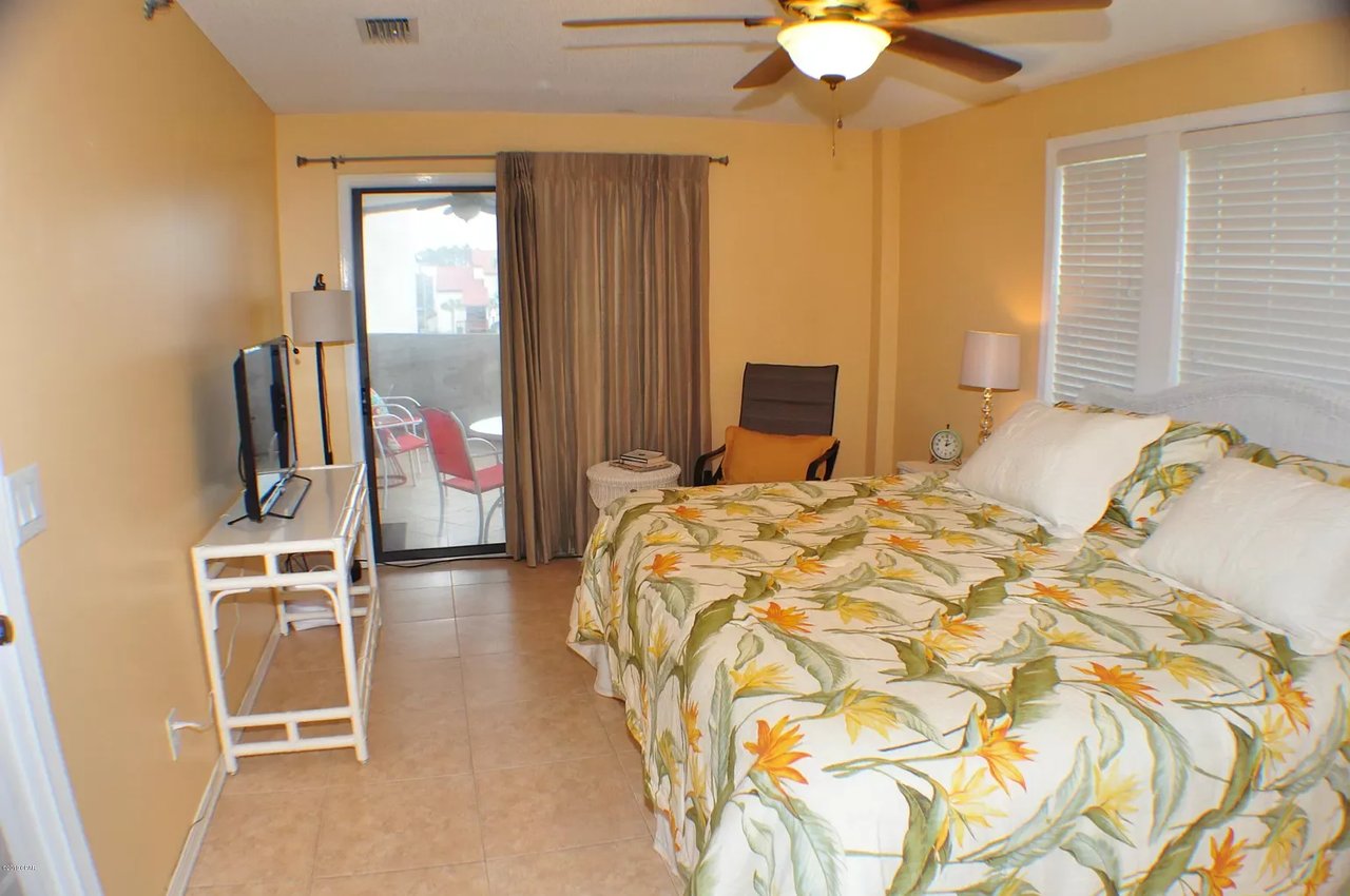 8730 Thomas Drive Unit 1201B