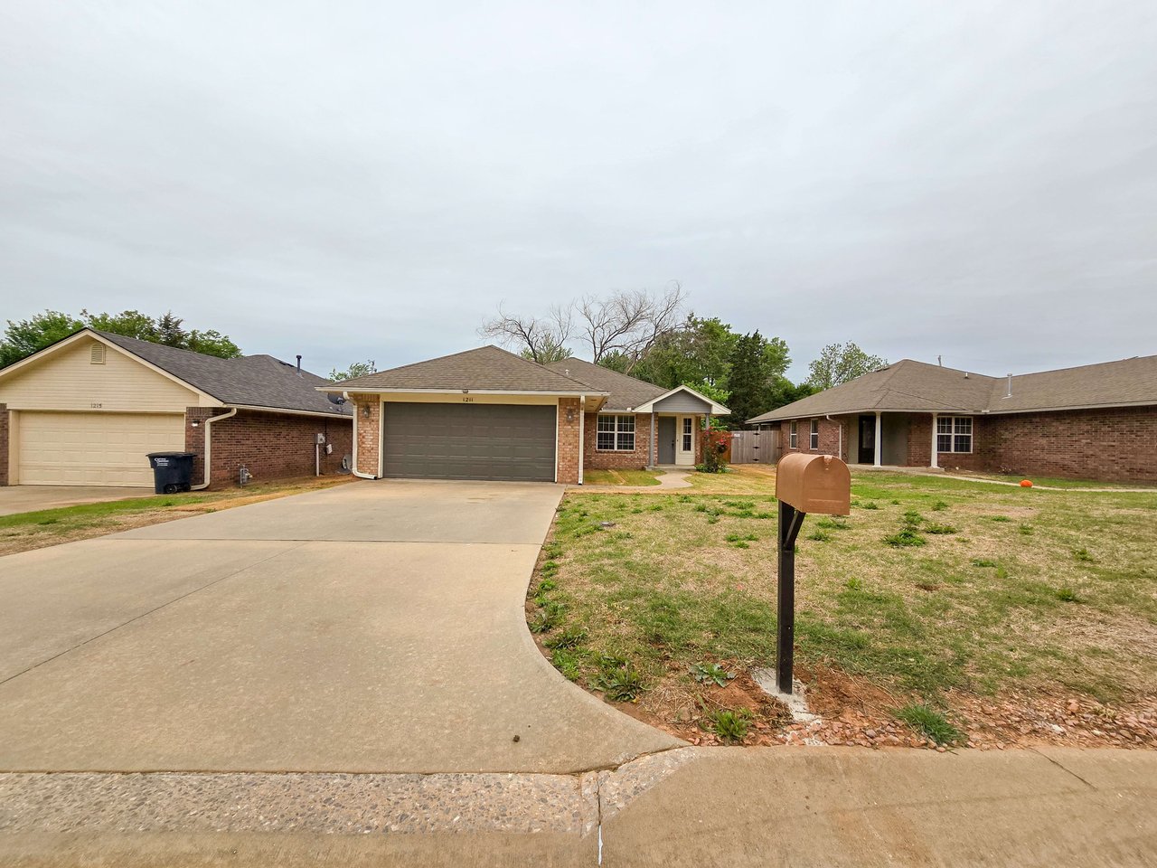 1211 Orchard Dr