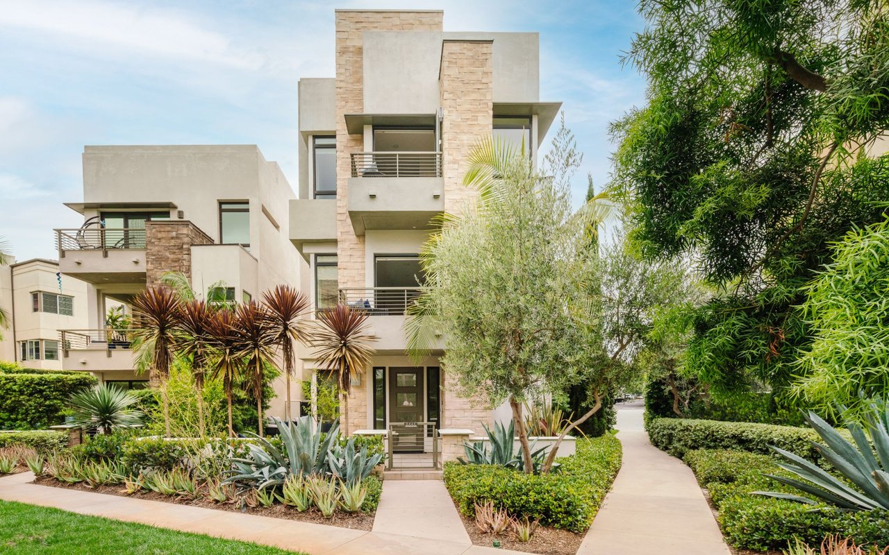 5840 W Seaglass Cir
