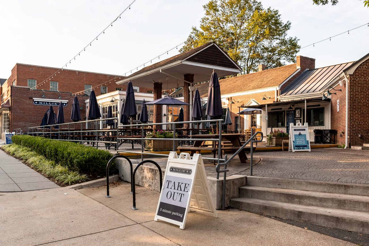 AU Park and Spring Valley shopping - Millie's patio seating.