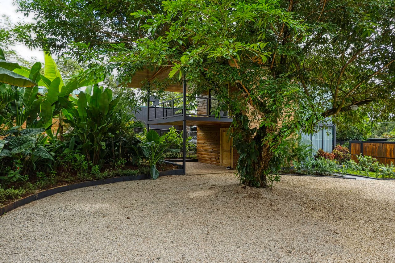 Modern Tropical Villas walking distance to Uvita Town