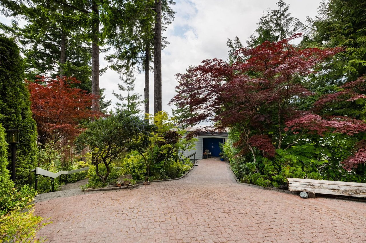 8595 Ansell Pl