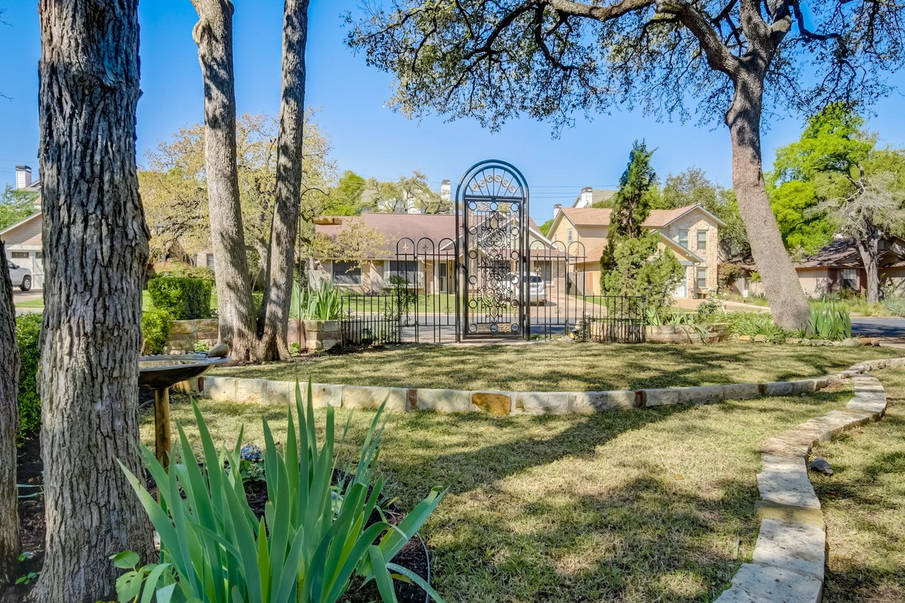 Charming Milwood Home: Updated Single-Story Gem with In-Law Plan & New Roof!