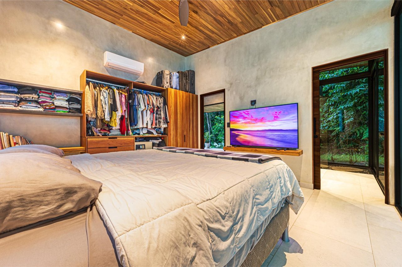 Private Waterfall Luxury Estate, Dominical, Puntarenas