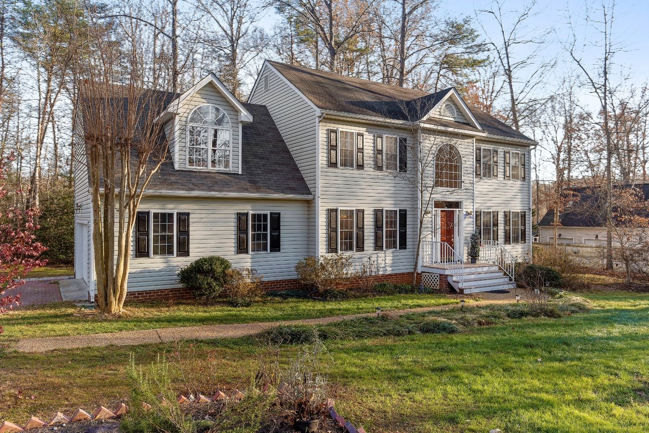 3531 Sherwood Bluff Way