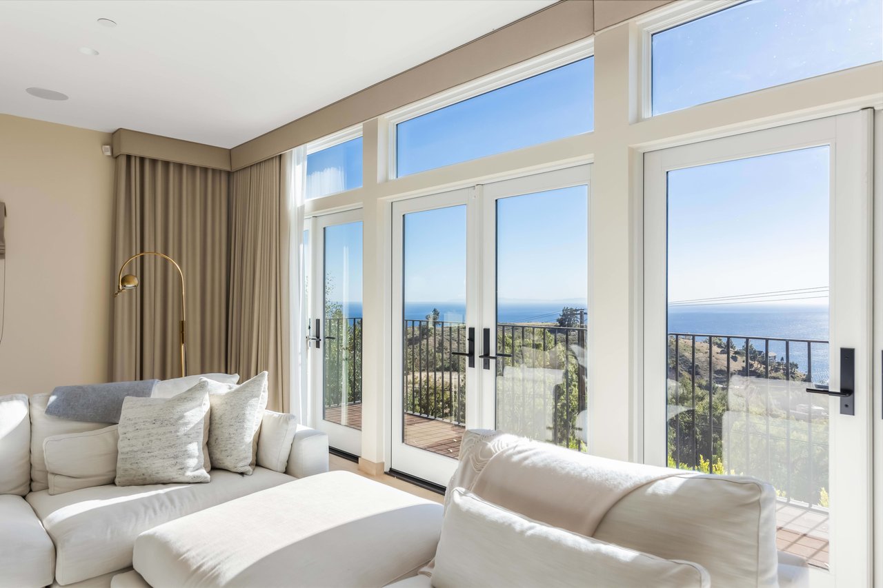 4B/4.5B Malibu Estate with Incredible Ocean Views