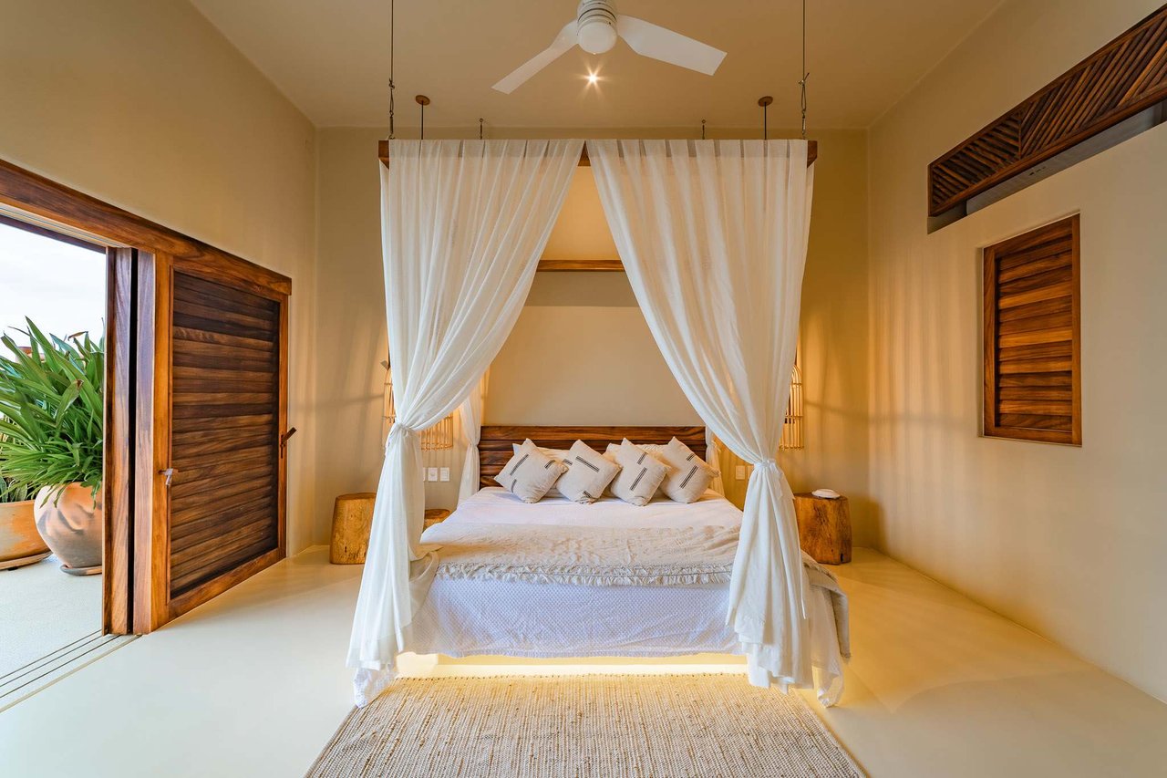 4 bedroom, Single Family Homes, Villa Playa, Montecito Beach Village