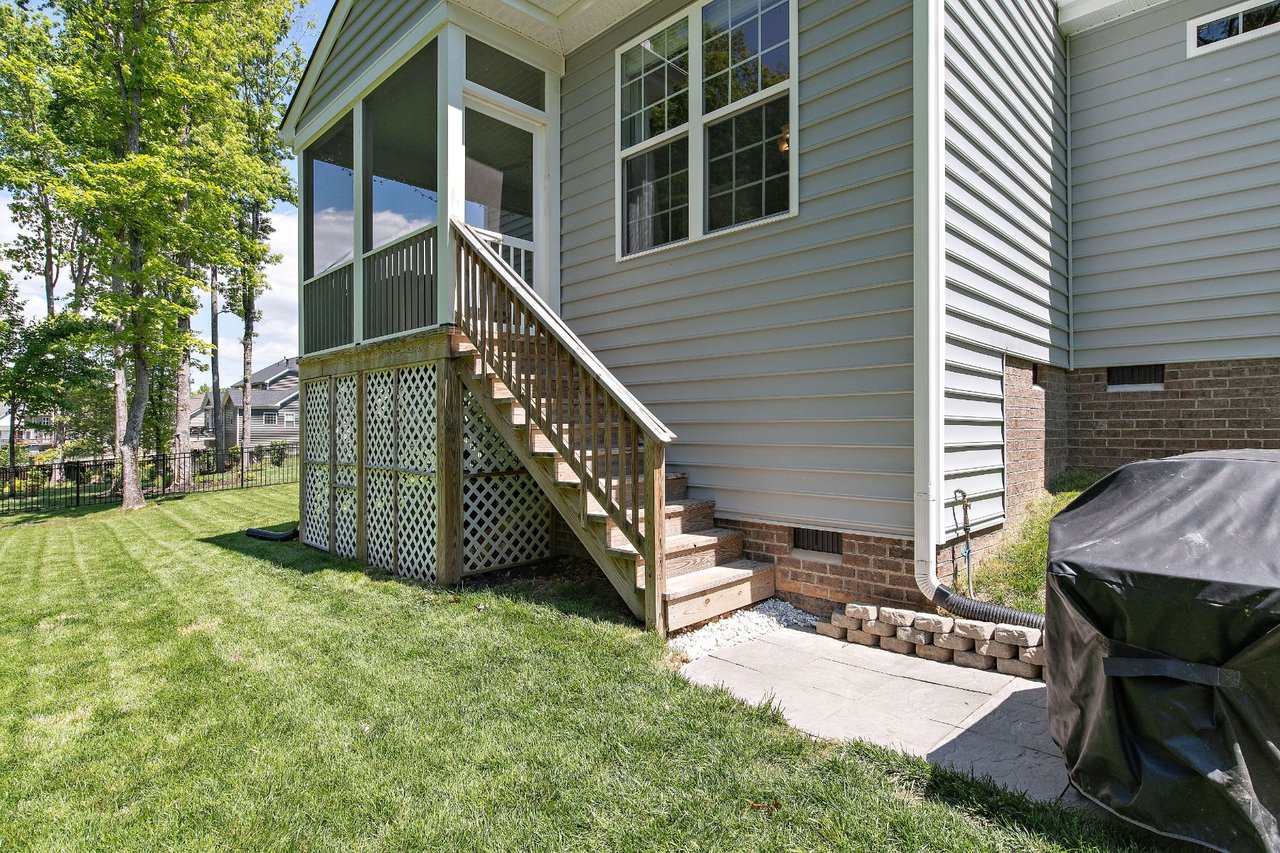 9006 Lavenham Place