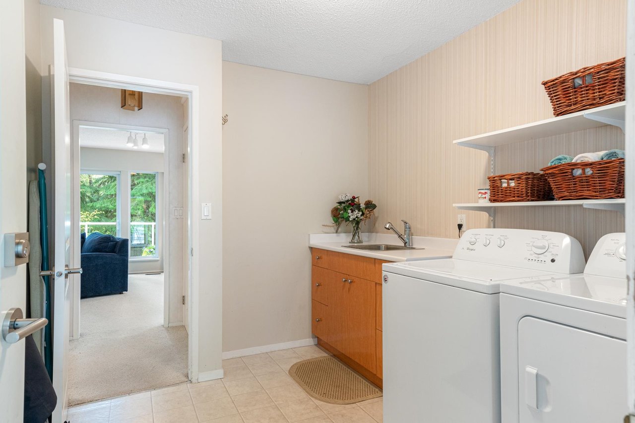 1760 Medwin Pl