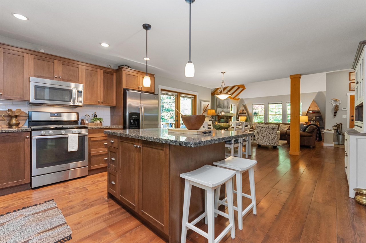 1907 Ravenwood Trail
