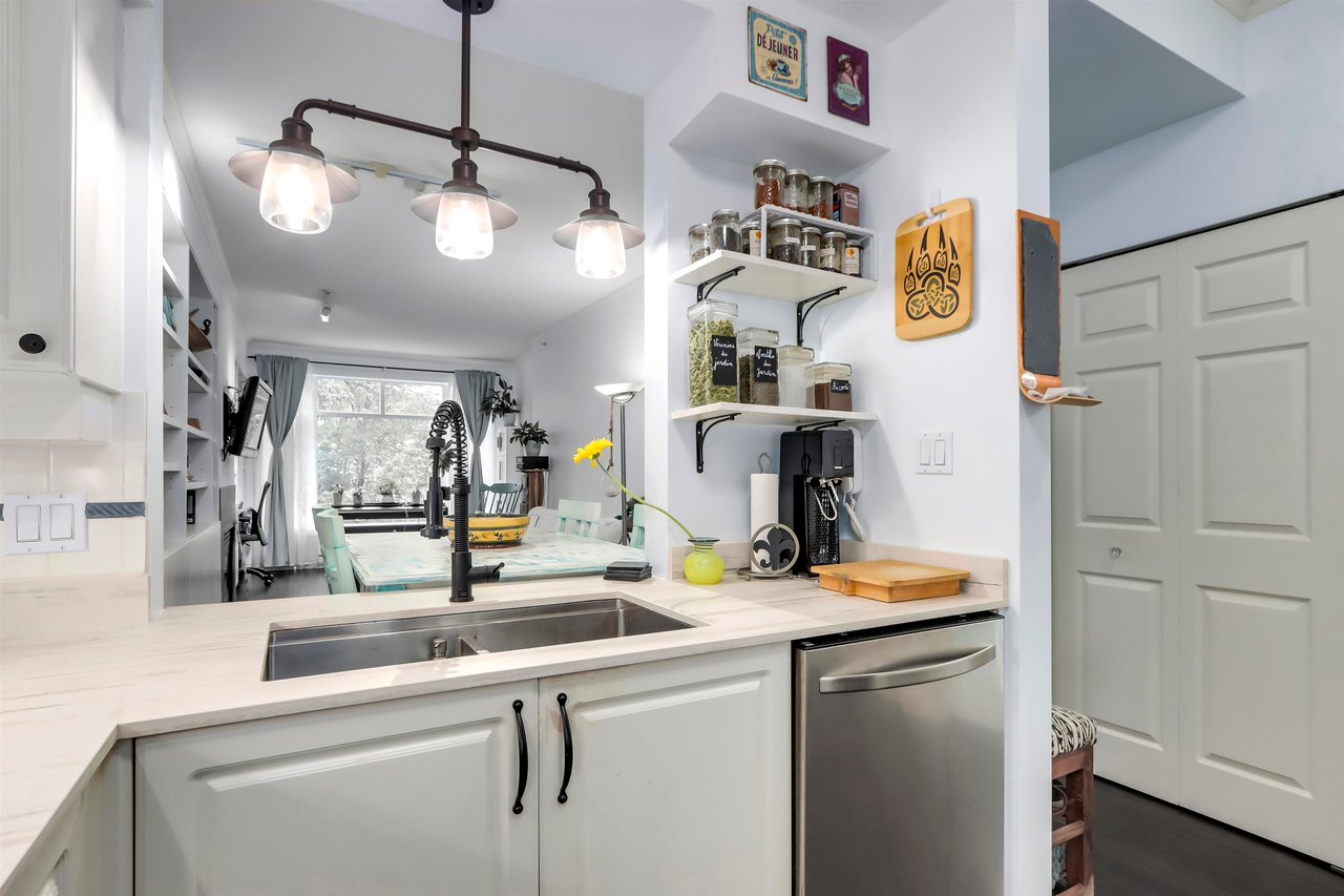 309-3600 Windcrest Drive, North Vancouver