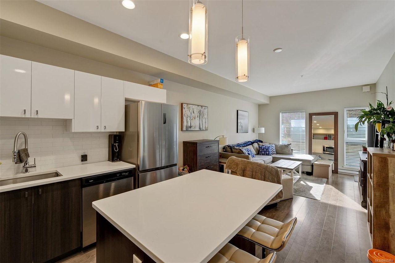 217-767 Tyee Rd